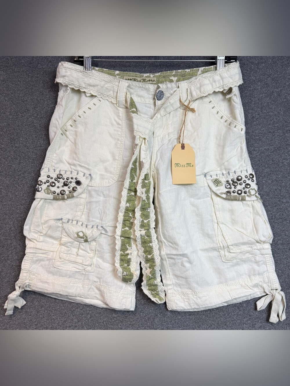 Miss Me Summer Linen Bermuda Shorts With Lace And Green Floral Belt